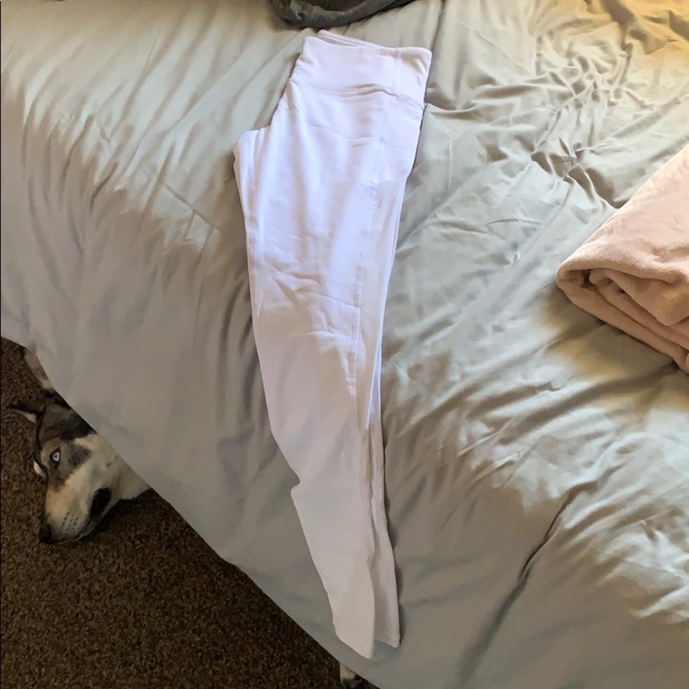 Ongasoft white leggings